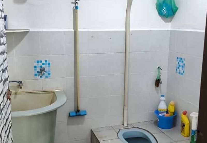 Desa Bayan Apartment