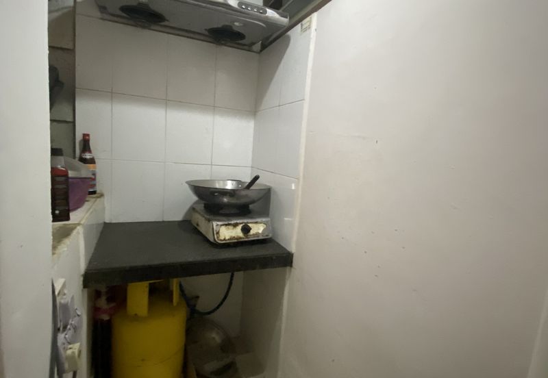 Desa Bayan Apartment