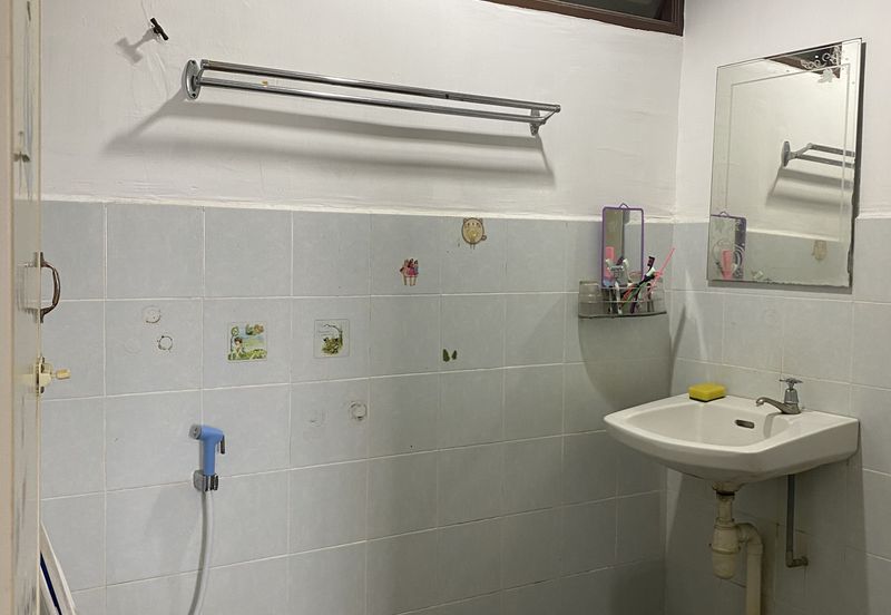 Desa Bayan Apartment