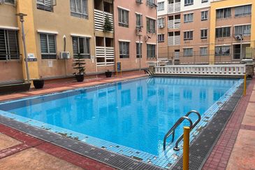 Laman Suria e-Resort Apartment