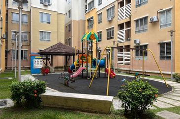 Laman Suria e-Resort Apartment