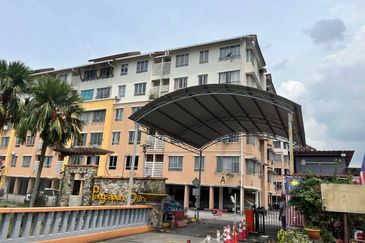 Laman Suria e-Resort Apartment