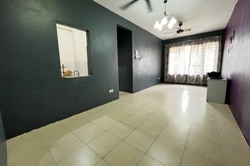 Laman Suria e-Resort Apartment