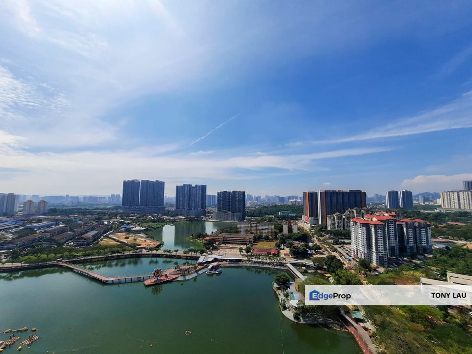 Fully Furnished 3+1 Bedroom Condo Facing 99 Wonderland at Lakapark Residence – RM2,500, Selangor, Selayang