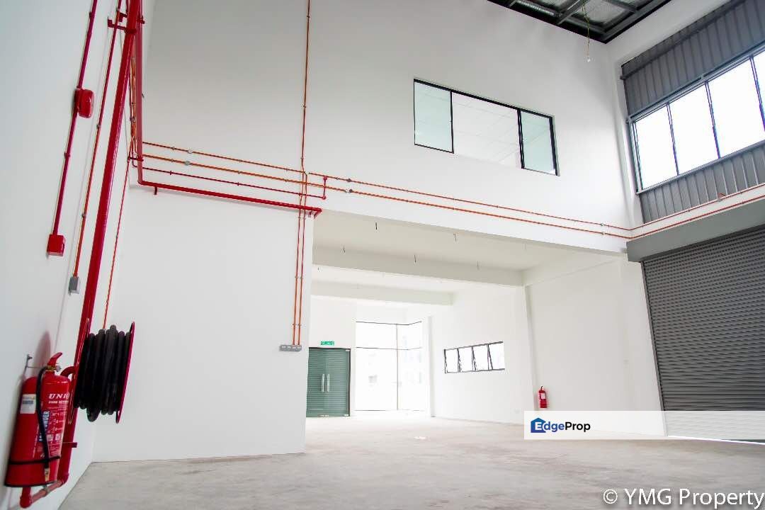 Semi D warehouse Factory Bandar bukit raja Gateway 16 Jalan Astana, Selangor, Klang