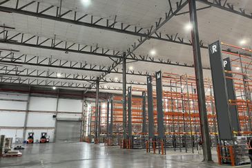 Warehouse Space With Racking System Puncak Alam 