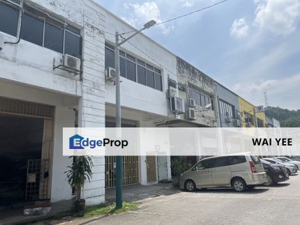 1.5 Storey Terrace Factory @ Serdang Lama Balakong, Selangor, Balakong