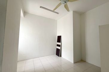 Kampung Sungai Kayu Ara