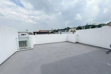 Kampung Sungai Kayu Ara