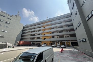 Warehouse For Sale @ Anzen Business Park Kepong Taman Bukit Maluri