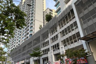 Fortune Perdana Lakeside