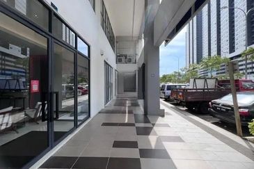 Fortune Perdana Lakeside