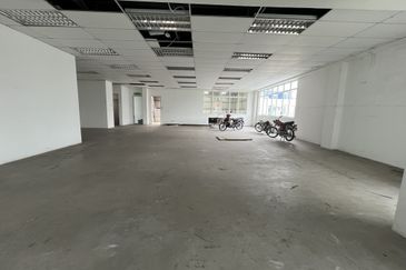 Medan Niaga Kepong Segambut Industrial Area 3 Storey Detached Factory For Sale