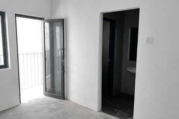 Setia Alam Freehold Shop Nearby Tenant Zus Coffee, KK, Nasi Kandar, Clinic... Welcome Own business or Tenant