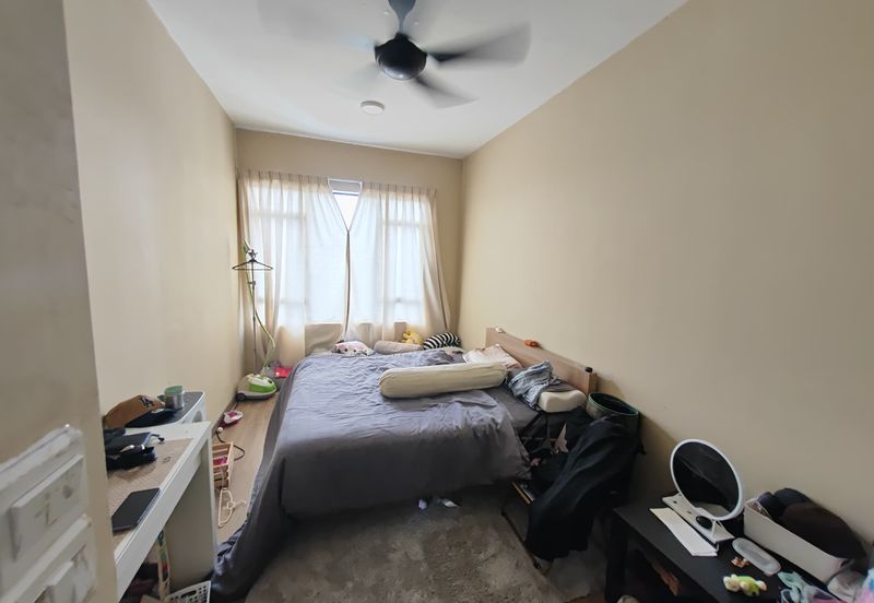 Welcome Investor/Ownstay Owner ; Subang West 5Rooms Corner Big Unit【RENOVATED+READY TENANT】