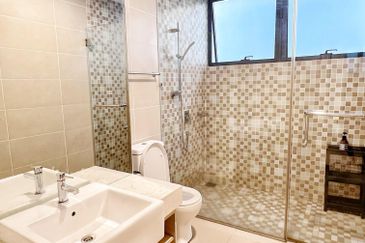 PJ Icon Residence WELL MAINTAIN WELCOME OWNSTAY & INVESTOR!!! Link with 7-11, KK Mart, Nasi Kandar Bistro