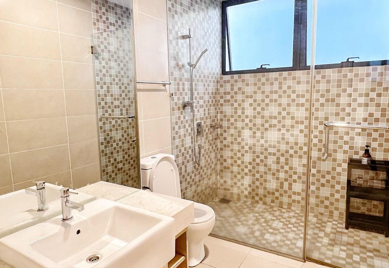 PJ Icon Resident Direct Owner WELL MAINTAINED Doorstep to 7-11, Mamak Restaurant ; 7min to Sunway Pyramid