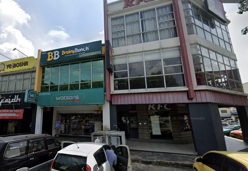 Taman Puncak Jalil 2.5 Storey Corner Shop Welcome Franchise Brand ; Whole Building For Rent Now