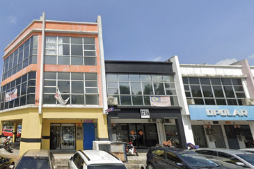 Taman Puncak Jalil 35ft x75ft Corner Shop Welcome Franchise Brand ; Whole Building Open For Rent