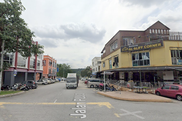 Taman Puncak Jalil 35ft x75ft Corner Shop Welcome Franchise Brand ; Whole Building Open For Rent