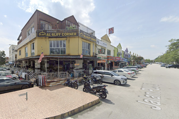 Corner Shop Welcome Franchise Brand ; 2.5 Storey Taman Puncak Jalil Corner Shoplot 35ft x 75ft, Available Now Rental Negotiable  