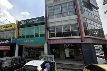 Puncak Jalil Corner Shop Welcome Franchise Brand ; 2.5 Storey Taman Puncak Jalil Corner Shoplot 35ft x 75ft Available Now 