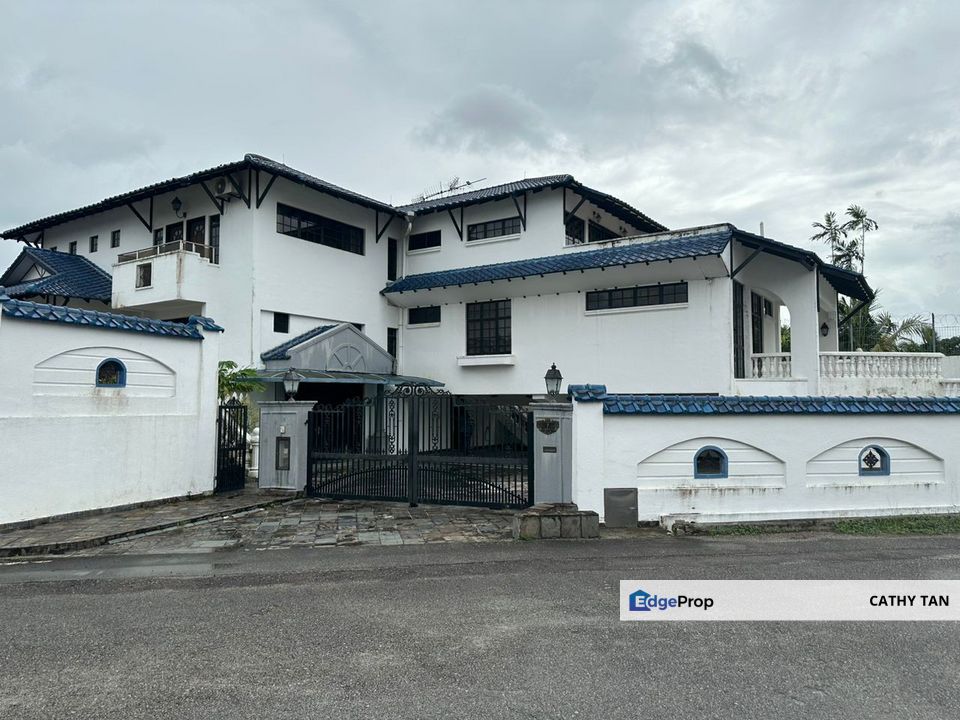 JB Town新山坡底Bukit Kesenangan围篱保安区洋房招租🔥重点5km到CIQ/RTS 而且低密度环境宁静拥有大大的草地和私人空间, Johor, Johor Bahru