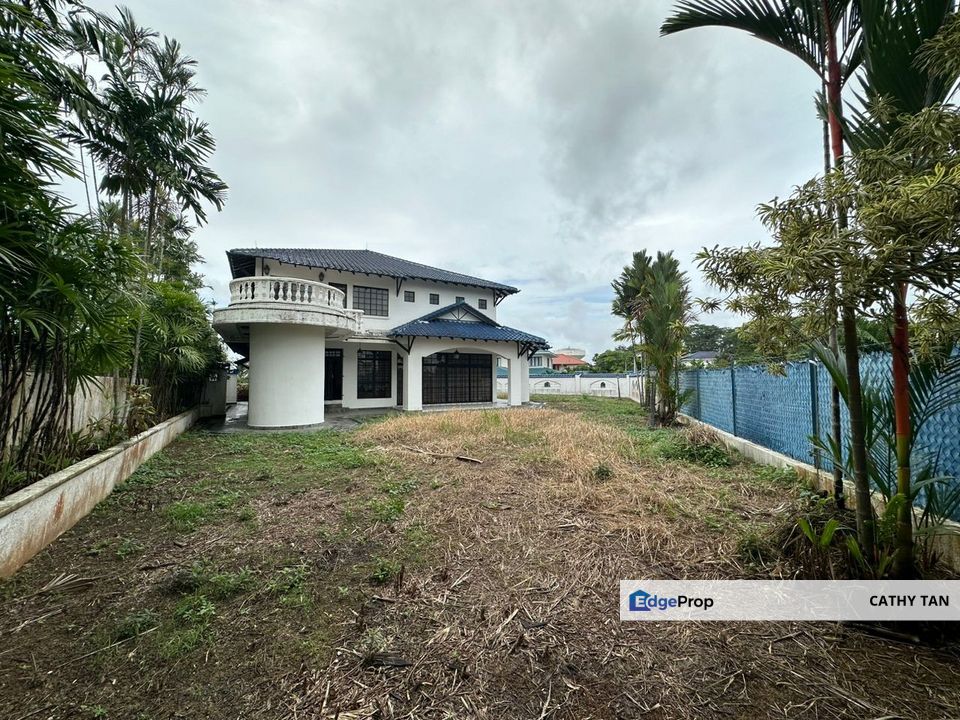 JB Town新山坡底Bukit Kesenangan围篱保安区洋房招租🔥重点5km到CIQ/RTS 而且低密度环境宁静拥有大大的草地和私人空间, Johor, Johor Bahru