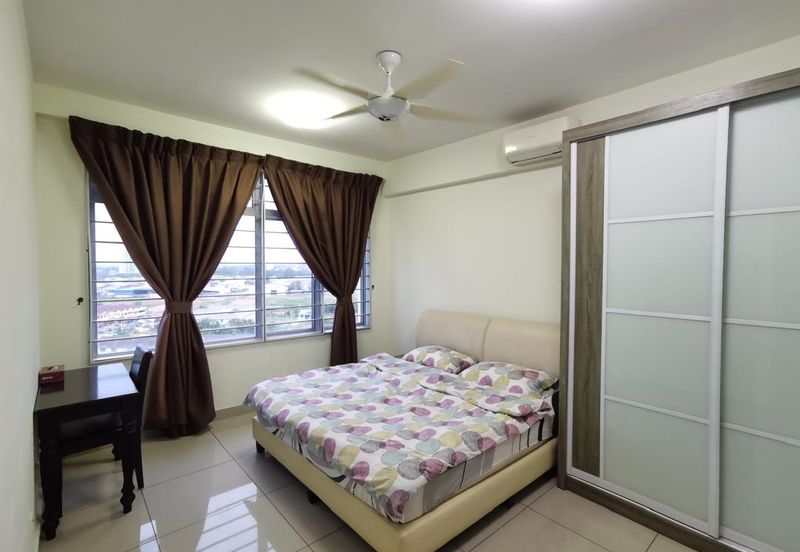 Eastbay Luxury Apartment