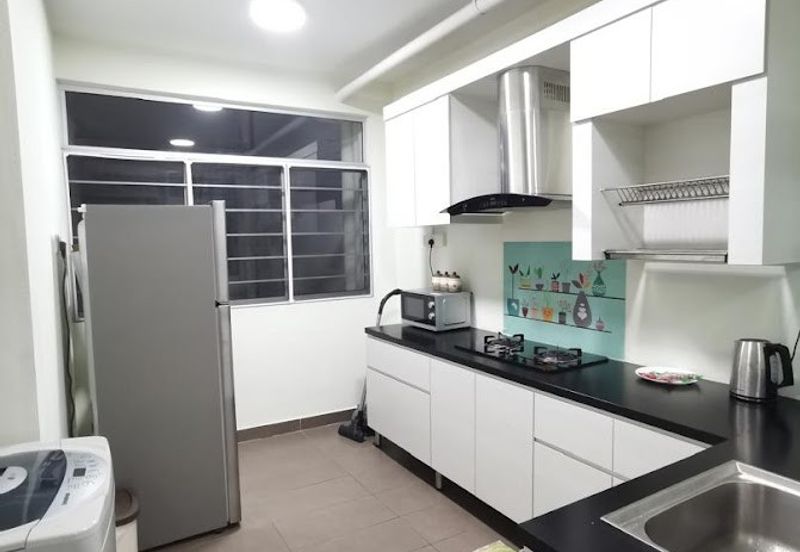 Eastbay Luxury Apartment