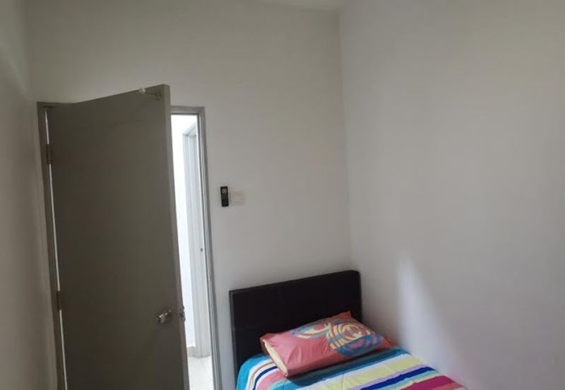 Eastbay Luxury Apartment