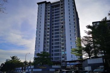 Eastbay Luxury Apartment