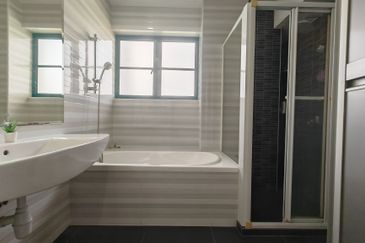 The Straits View, Bandar Baru Permas Jaya