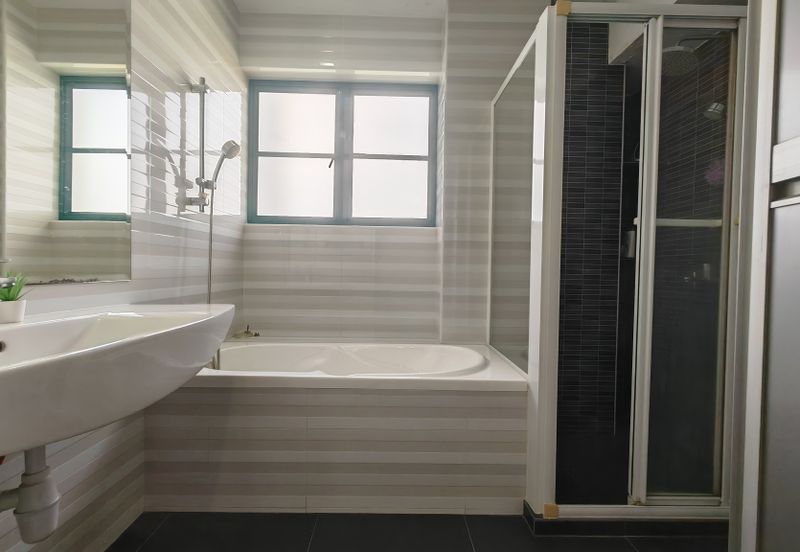 The Straits View, Bandar Baru Permas Jaya