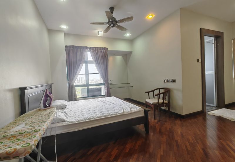 The Straits View, Bandar Baru Permas Jaya