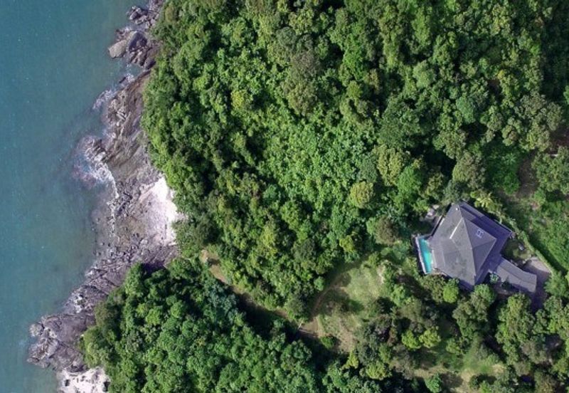 Langkawi 3-Storey Charming Bungalow With Stunning Unblock Sea View @ Jln Teluk Baru, Kuah Kedah