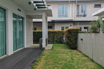 Isola Villa @ Senibong Cove