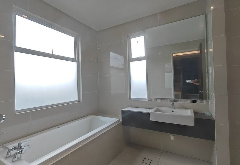 Isola Villa @ Senibong Cove