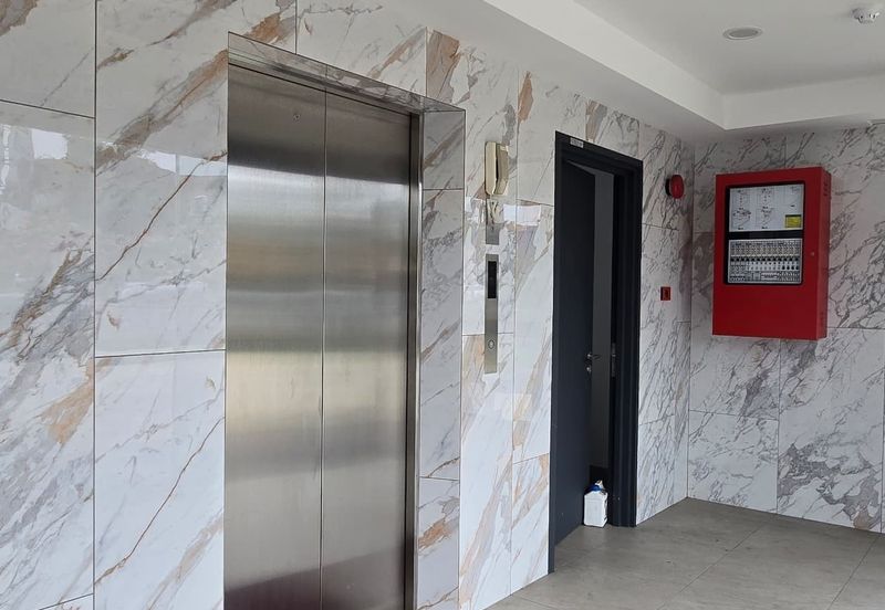 Frontage Commercial Building Ground Floor For Rent