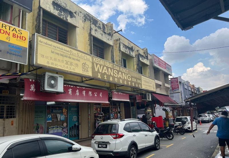 Freehold Cheras Taman Midah Besar 2 Storey Adjourning Shoplot, 20'x75' For Sale 