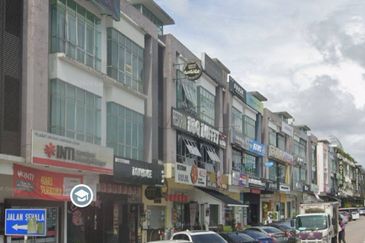 Austin Avenue @ Taman Mount Austin