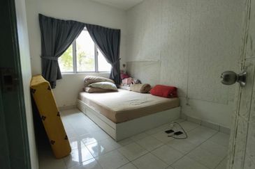 Bistari Impian Apartment @ Larkin