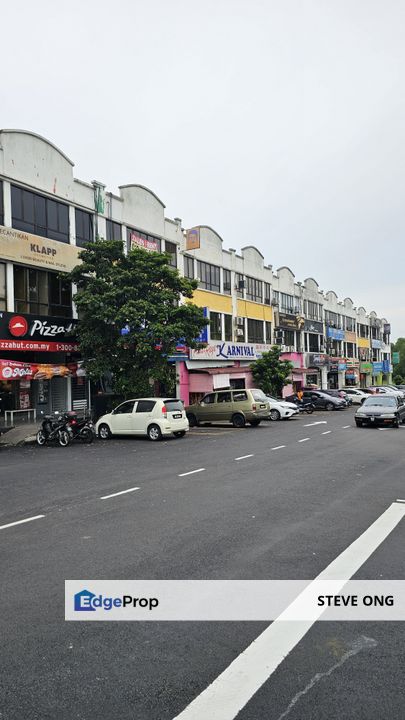 3 Storey Shoplot with Cargo Lift @ Bandar Kinrara Damai Utama For Sell, Selangor, Puchong