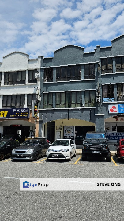 3 Storey Shoplot with Cargo Lift @ Bandar Kinrara Damai Utama For Sell, Selangor, Puchong