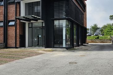 i32 Puchong Industrial Park