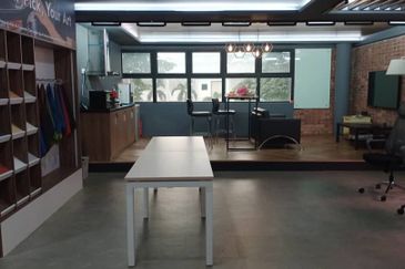 i32 Puchong Industrial Park