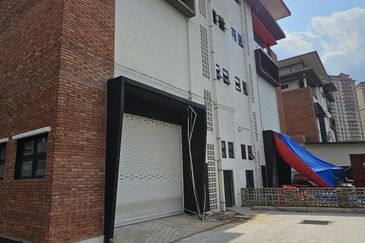 i32 Puchong Industrial Park