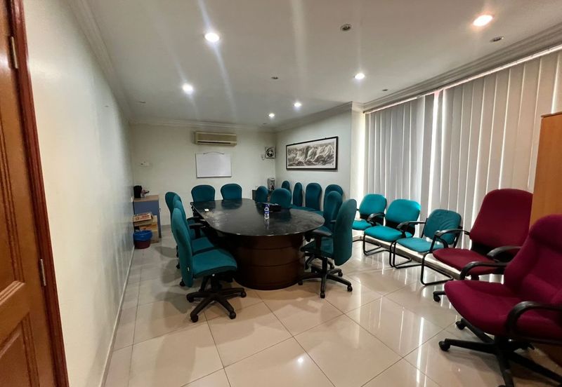 Commercial Bungalow Facing Main Road @ Petaling Jaya Section 13, Selangor