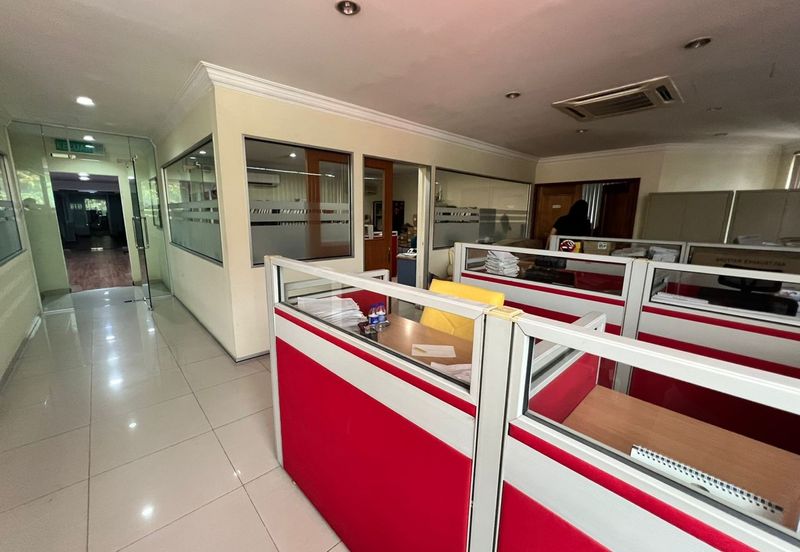 Commercial Bungalow Facing Main Road @ Petaling Jaya Section 13, Selangor