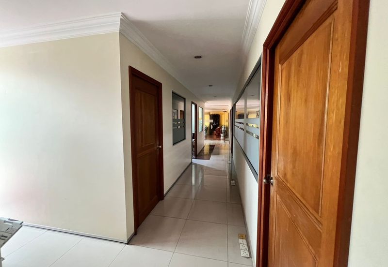 Commercial Bungalow Facing Main Road @ Petaling Jaya Section 13, Selangor